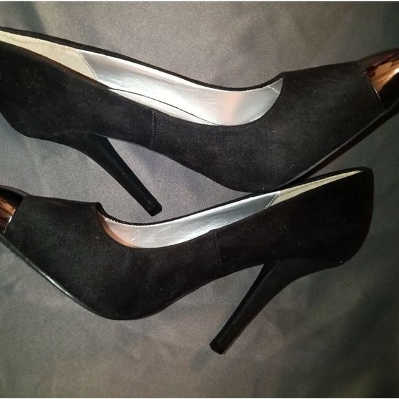 Delights 9.5 cone heel, black felt pointed heels w silver tip - Picture 8 of 11